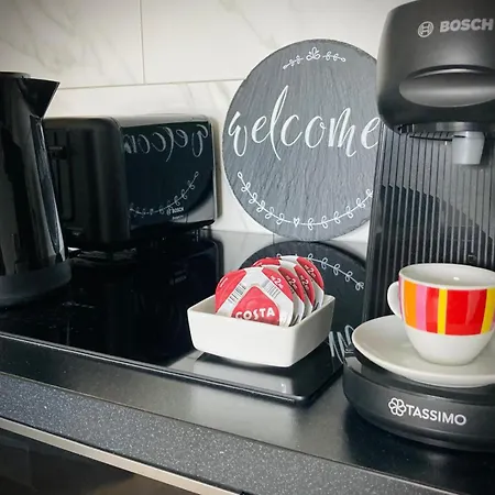 公寓 Quiet Riverside Stopover By The Shannon, Perfect For Work Stays And Weekend Breaks