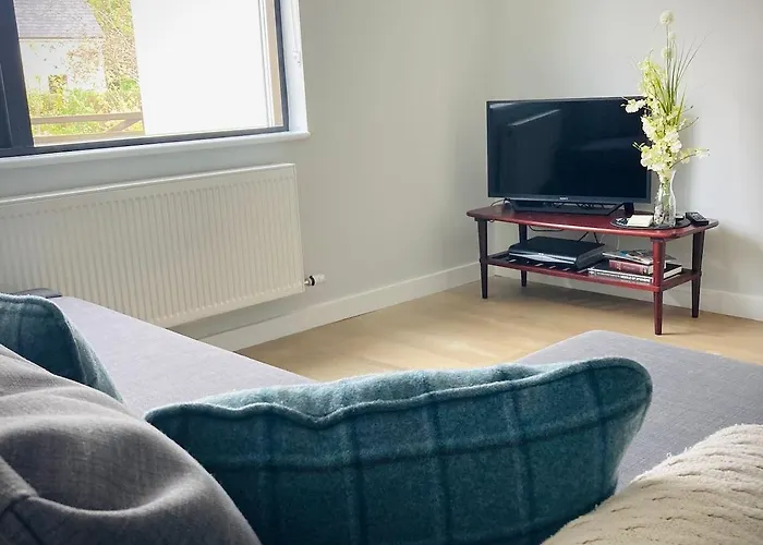 Quiet Riverside Stopover By The Shannon, Perfect For Work Stays And Weekend Breaks Appartement