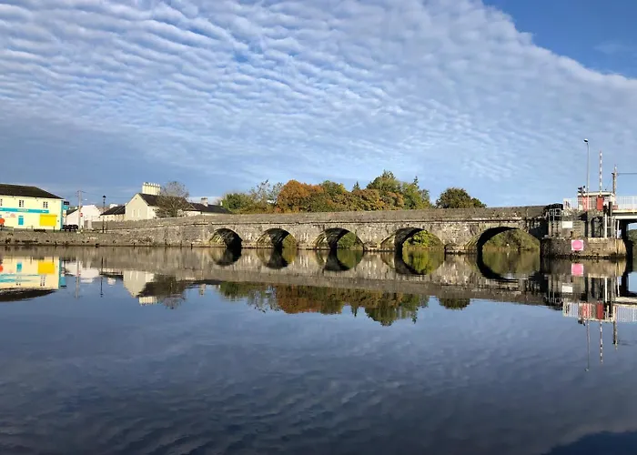 Quiet Riverside Stopover By The Shannon, Perfect For Work And Weekend Breaks County Leitrim