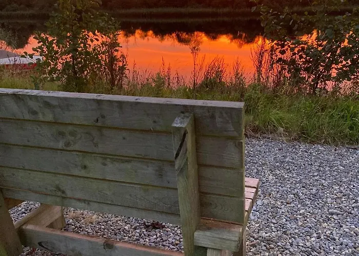 Quiet Riverside Stopover By The Shannon, Perfect For Work And Weekend Breaks Apartamento