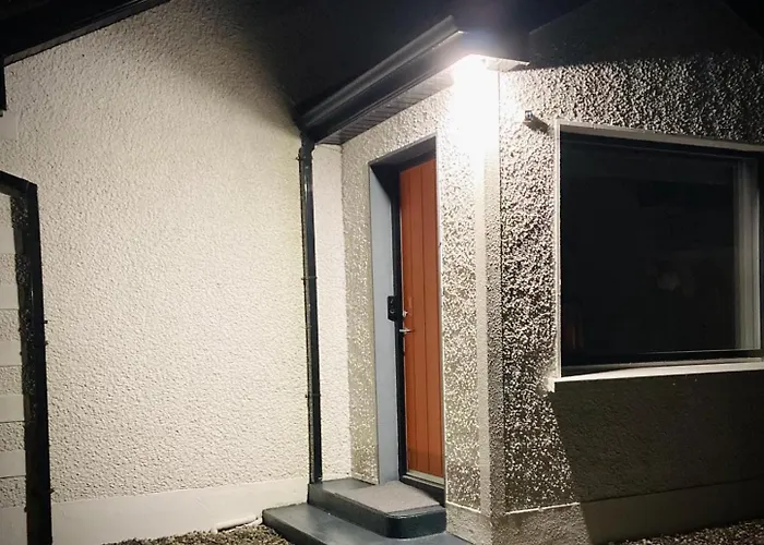 Apartamento Quiet Riverside Stopover By The Shannon, Perfect For Work And Weekend Breaks *
